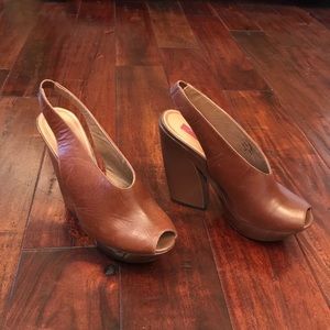 Leather shoes size 38, tobacco.